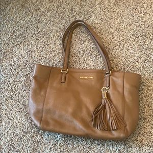 Micheal Kors Brown purse - still Beautiful